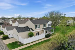 39 Freesia Dr, Romeoville, IL 60446 - Photo 3