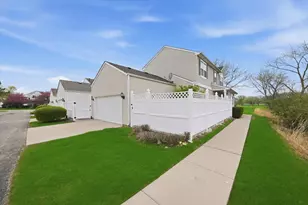 39 Freesia Dr, Romeoville, IL 60446 - Photo 9