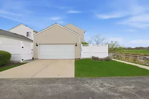 39 Freesia Dr, Romeoville, IL 60446 - Photo 11