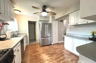 1669 Cape Breton Ct, Hoffman Estates, IL 60192 - Photo 7