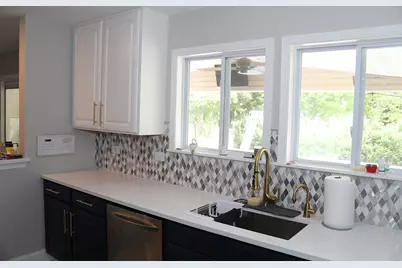 1000 Butterfield Circle E, Shorewood, IL 60404 - Photo 9