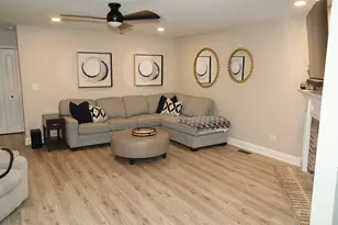 1000 Butterfield Cir E, Shorewood, IL 60404 - Photo 17
