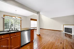 217 Wimbledon Pl, Bloomingdale, IL 60108 - Photo 13