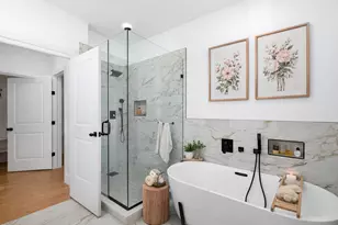 904 N Trumbull Ave, Chicago, IL 60651 - Photo 7