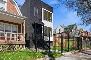 904 N Trumbull Ave, Chicago, IL 60651 - Photo 1