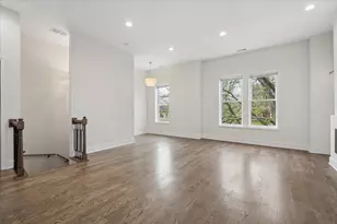 2002 W Huron St, Chicago, IL 60612 - Photo 3