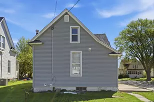 1927 14th St, Moline, IL 61265 - Photo 23