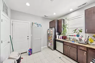 5309 W Henderson St, Chicago, IL 60641 - Photo 7