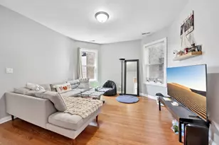 5309 W Henderson St, Chicago, IL 60641 - Photo 3