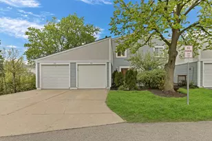 751 Dover Pl, Wheeling, IL 60090 - Photo 3