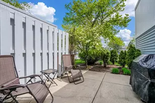 751 Dover Pl, Wheeling, IL 60090 - Photo 23