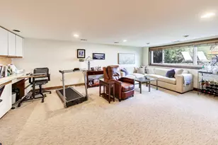 7645 Kilbourn Ave, Skokie, IL 60076 - Photo 15