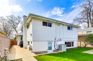 7645 Kilbourn Ave, Skokie, IL 60076 - Photo 19