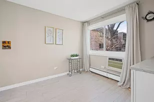1205 E Hintz Rd, Arlington Heights, IL 60004 - Photo 7