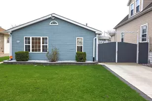 625 S 14th Ave, Maywood, IL 60153 - Photo 1