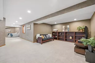 1616 Rolling Hills Dr, Crystal Lake, IL 60014 - Photo 35