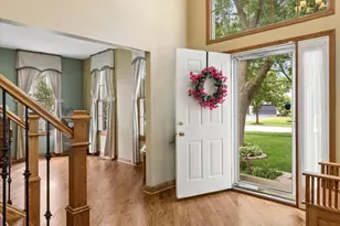 1616 Rolling Hills Dr, Crystal Lake, IL 60014 - Photo 5