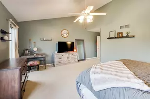 334 Bristol Ln, Fox River Grove, IL 60021 - Photo 19
