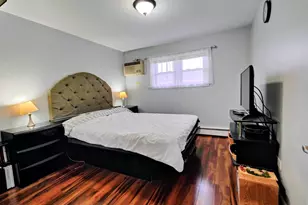 1113 Holiday Ln, Des Plaines, IL 60016 - Photo 7