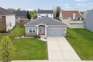 408 Holland Dr, Joliet, IL 60436 - Photo 3