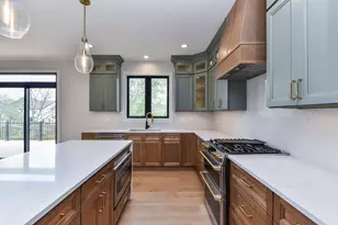 4600 Sterling Rd, Downers Grove, IL 60515 - Photo 11