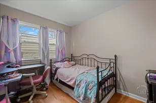 335 Silver St, Elgin, IL 60123 - Photo 7