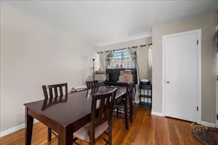 335 Silver St, Elgin, IL 60123 - Photo 3