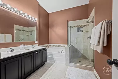 2582 Lorraine Circle #2582, Geneva, IL 60134 - Photo 17
