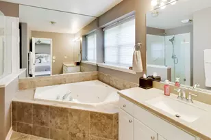 634 Kendallwood Ct, Crystal Lake, IL 60014 - Photo 17