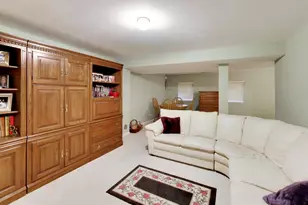 634 Kendallwood Ct, Crystal Lake, IL 60014 - Photo 21