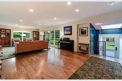 629 W Elm Street, Wheaton, IL 60189 - Photo 5