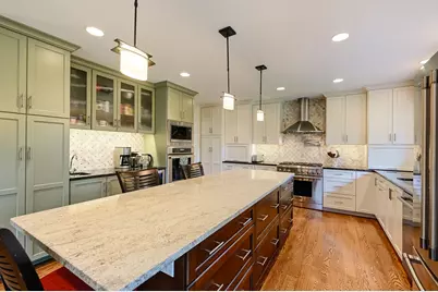 629 W Elm Street, Wheaton, IL 60189 - Photo 9