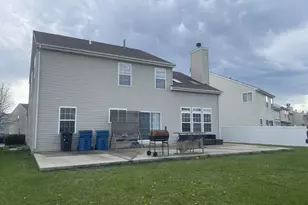 20414 Glen Vista Ln, Crest Hill, IL 60403 - Photo 3