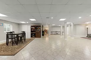318 Erie Cir, Bloomingdale, IL 60108 - Photo 33
