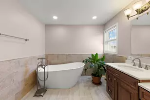 318 Erie Cir, Bloomingdale, IL 60108 - Photo 23