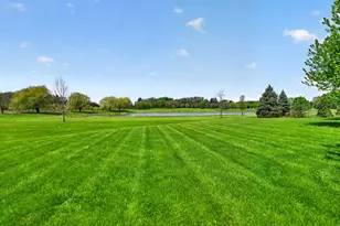 39W835 Goldenrod Dr, Saint Charles, IL 60175 - Photo 95