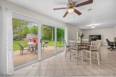 1185 Case Lane, Elgin, IL 60120 - Photo 7