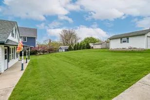 302 E Division St, Lemont, IL 60439 - Photo 9