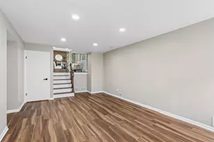 22644 Lakeshore Dr, Richton Park, IL 60471 - Photo 15