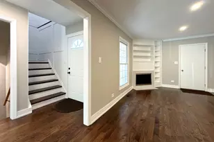 823 Banyan Dr, Elk Grove Village, IL 60007 - Photo 3