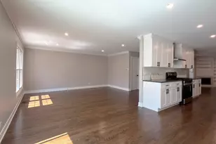 823 Banyan Dr, Elk Grove Village, IL 60007 - Photo 11