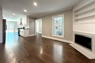 823 Banyan Dr, Elk Grove Village, IL 60007 - Photo 5