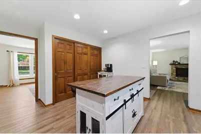 2357 Wyckwood Drive, Aurora, IL 60506 - Photo 11