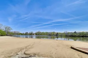 105 Lakeview Dr, Bloomingdale, IL 60108 - Photo 39