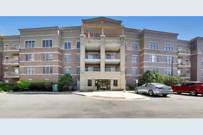 105 Lakeview Drive #307, Bloomingdale, IL 60108 - Photo 1