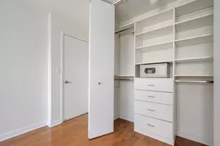 30 E Huron St, Chicago, IL 60611 - Photo 13