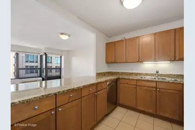 30 E Huron Street #3506, Chicago, IL 60611 - Photo 9