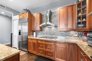 3140 N Sheffield Ave, Chicago, IL 60657 - Photo 9