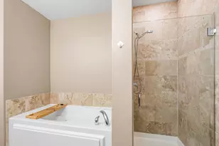 3140 N Sheffield Ave, Chicago, IL 60657 - Photo 19