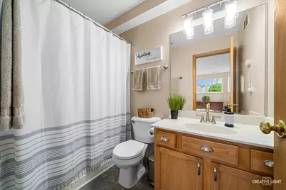 176 Presidential Boulevard, Oswego, IL 60543 - Photo 13